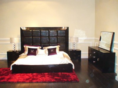 Black Modern Bedroom Furniture on Black Modern Bedroom Set W Etched Crocodile Patterns