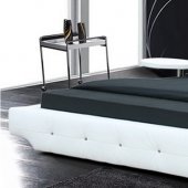 2842 Bed in White Leatherette by Soho Concepts