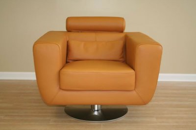 Light Brown Modern Club Chair in Premium Leather Upholstery