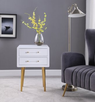 Zane Side Table 836 in White Lacquer by Meridian [MRCT-836 Zane]