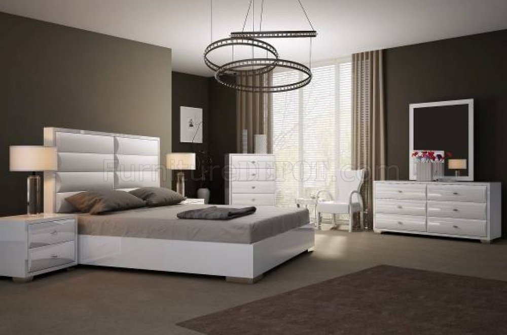 Alexander Bedroom in High Gloss White by Whiteline w/Options