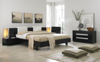 Wenge Finish Contemporary Monroe Platform Bed w/Backrest Pillows