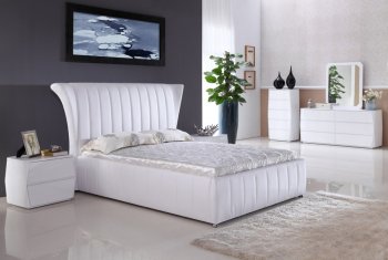 Rio Bedroom in White Leatherette by American Eagle w/Options [AEBS-Rio White]