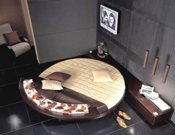 Modern Bedroom Set with Round Rotating Bed in Wenge Finish [VGBS-Historie]