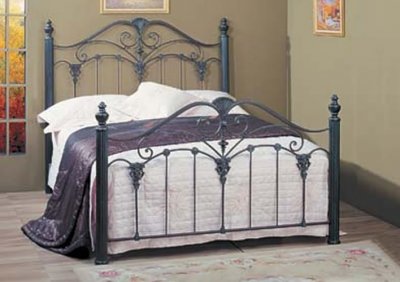 Antique Style Bed with Scroll Details