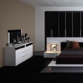 Black & White High Gloss Finish Contemporary Bedroom Set