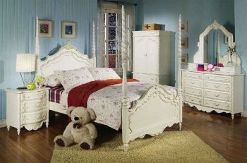 Pearl White Girl's Bedroom w/Poster Bed & Carving Details [CRBS-223-400200]