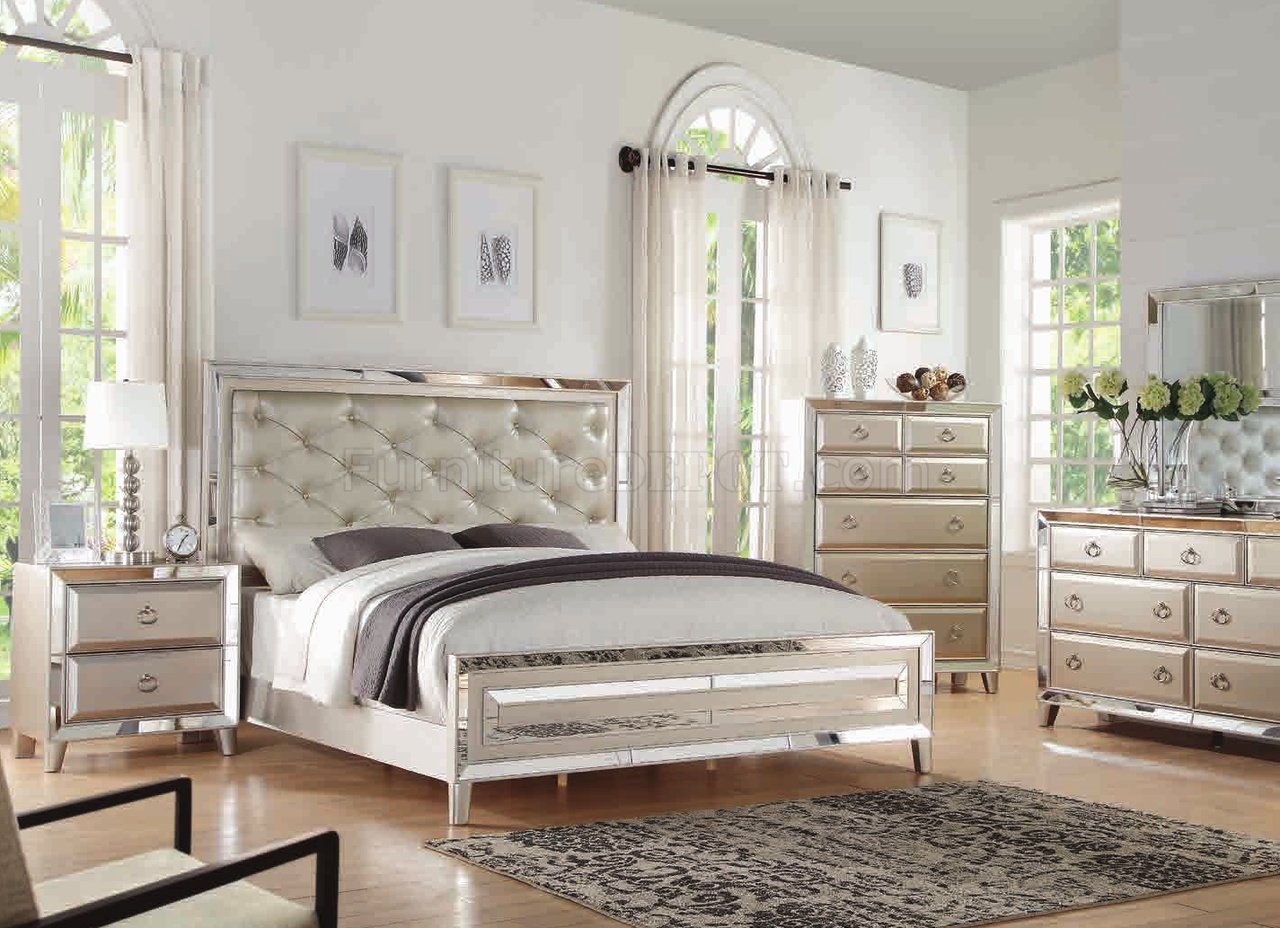 Voeville 21020 Bedroom in Platinum by Acme w/Options