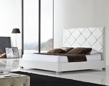 Verona Bed in White Half Leather by Casabianca [CBB-Verona White]