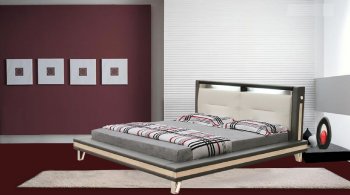 Black & White Leatherette Modern Bed w/Chrome Legs [SHBS-2856A]