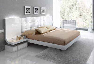 Granada Bedroom Set in White by ESF w/King Bed