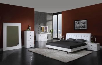 White Finish Modern Bedroom w/Leatherette Headboard & Options [CVBS-SCARLET]