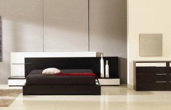 Wenge and White Finish Two-Tone Modern Bedroom Set [VGBS-Gamma]