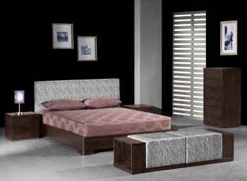 Brown Finish Modern Bedroom w/Polyester Headboard Platform Bed [ZMBS-Amadine]