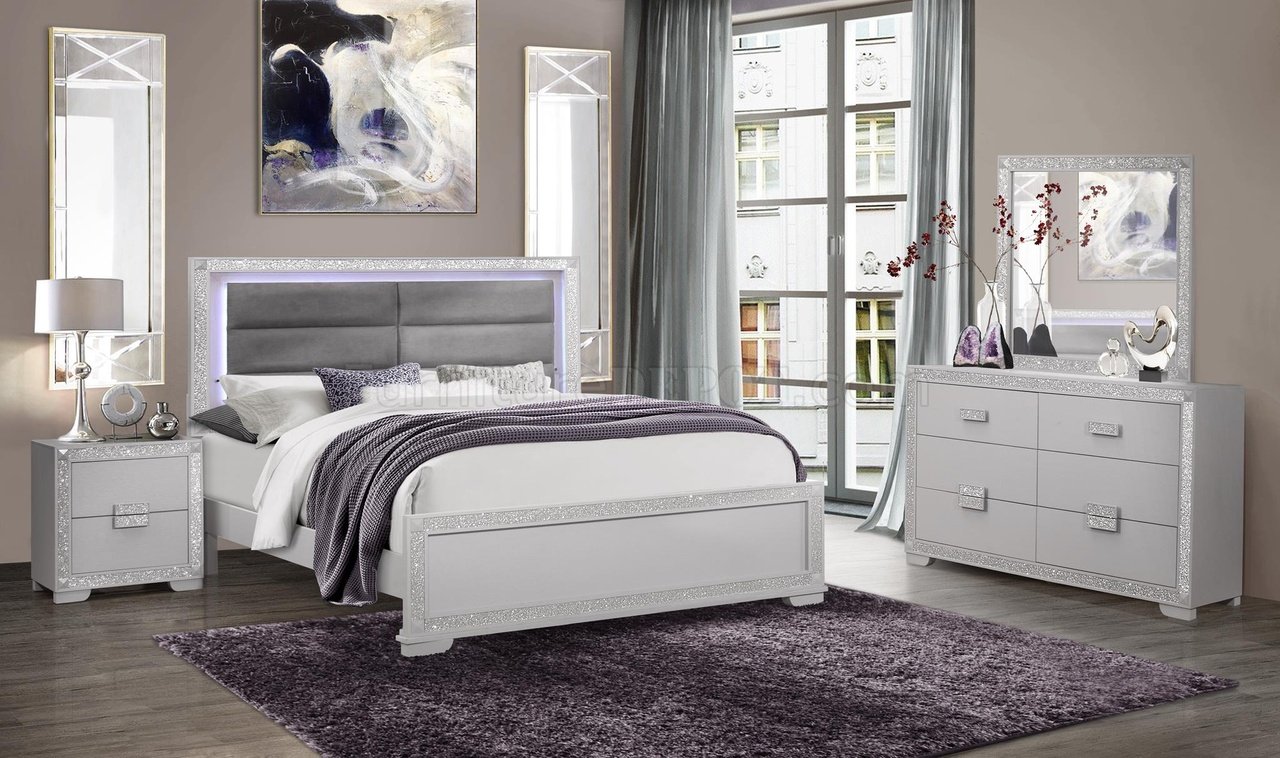 Chalice Bedroom Set 5Pc in Silver by Global w/Options