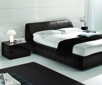 Dark Brown Modern Bedroom Set w/Kaiman Leather Bed [VGBS-Strip-GL01]