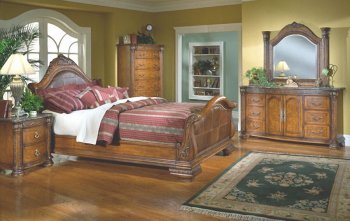 Warm Cherry Finish Traditional Sleigh Bed w/Hand Carvings [HEBS-851SL]