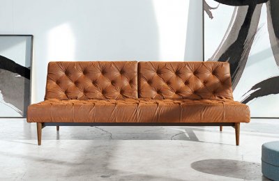 Oldschool Chesterfield Sofa Bed w/Dark Wood Legs