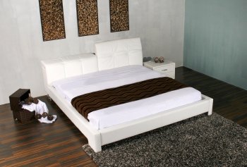 Tiffany Bed in White Half Leather by Casabianca [CBB-Tiffany White]