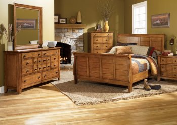 Rustic Oak Finish Traditional Sleigh Bed w/Optional Case Goods [LFBS-176-BR]