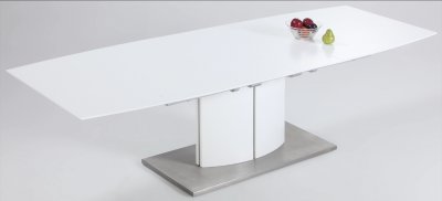 Elizabeth Dining Table in White by Chintaly