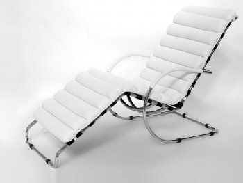 Veronica Chaise in White Leatherette by Whiteline Imports [WLCL-Veronica White]