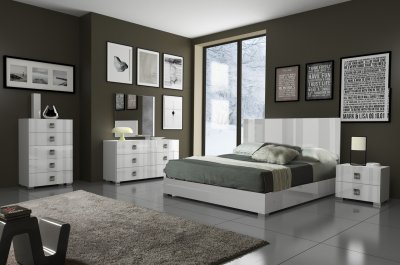 Mika Premium Bedroom in White Laquer by J&M