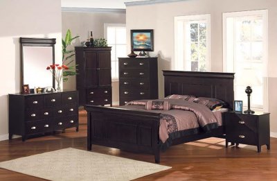 Espresso Finish Bedroom With Classic Design