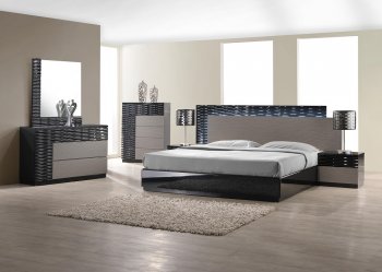 Black & Grey Lacquer Finish Modern Bedroom w/LED Lighting [JMBS-Roma]