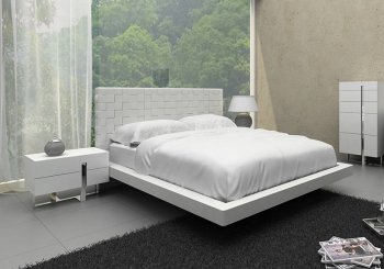 Zack Bed in White Leatherette by Casabianca [CBB-Zack White]