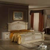 Beige & Gold Two-Tone Finish 5Pc Traditional Bedroom Set