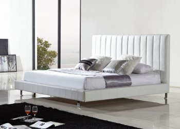 Amalfi Bed in White Half Leather by Casabianca [CBB-Amalfi]