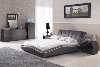 Lisa Bedroom in Black Leatherette by American Eagle w/Options [AEBS-Lisa Black]