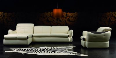 Cream Italian Leather Modern Sectional Sofa & Chair Set