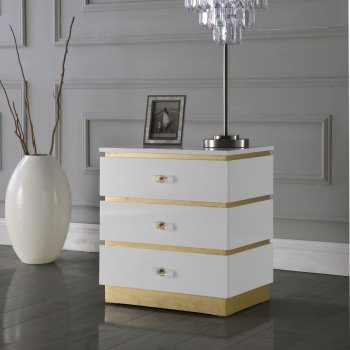 Esme Side Table 825 in White Lacquer by Meridian [MRCT-825 Esme]