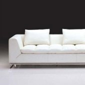 2936 Sectional Sofa in White Leather by VIG