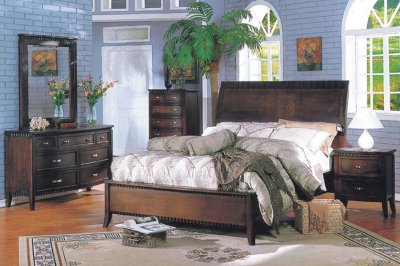 Hartford Walnut Finish Bedroom Set