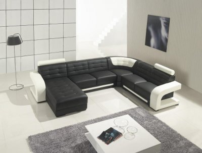 T139 Sectional Sofa in Black & White Leather by VIG