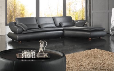 Black Leather Upholstery Contemporary Sectional Sofa