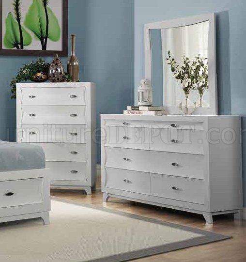 Zandra Bedroom 2262w In White By Homelegance Woptions 