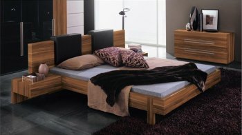 Walnut Finish Contemporary Platform Bed with Options [Rossetto-Gap Walnut]