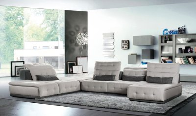 Daiquiri Modular Sectional Sofa in Light Grey Fabric by VIG