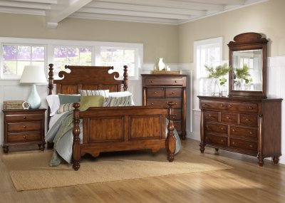 Chestnut Finish Traditional Post Bed w/Optional Case Goods