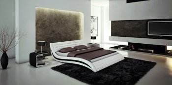 J213 Apollo Bed in White & Black Leatherette by VIG [VGBS-J213 Apollo White/Black]