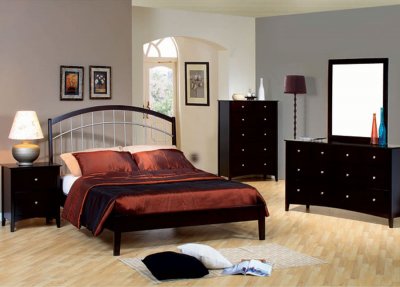 Classic Deep Cappuccino Contemporary Bedroom w/Low Platform Bed