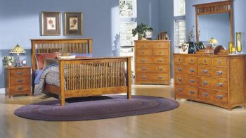 Mission Oak Finish Traditional Bed w/Optional Case Pieces [HEBS-978]