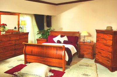 Distress Cherry Finish Contemporary Massive Wooden Bedroom